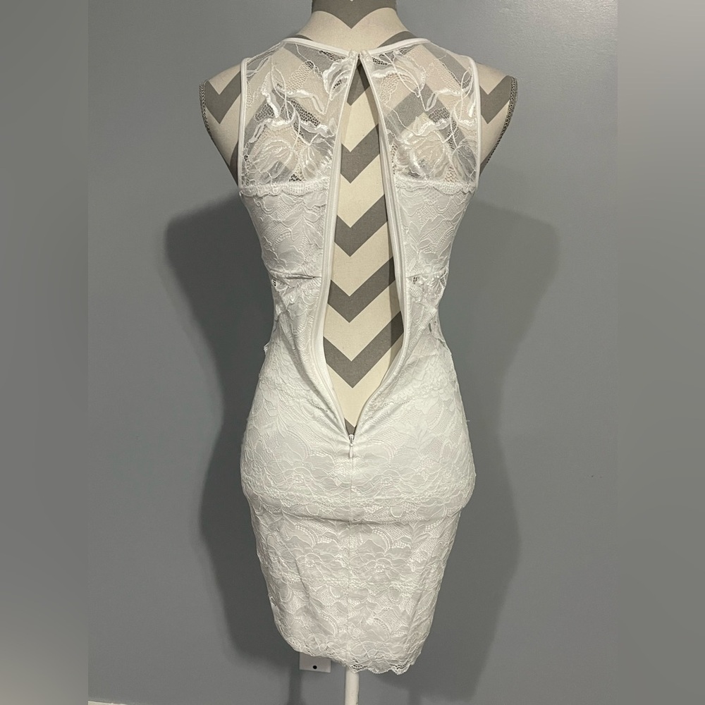 GUESS‎ LACE MINI DRESS - Picture 9 of 11